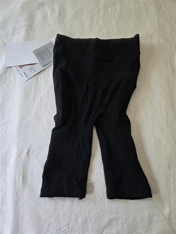 NWT Leonisa L/XL Well-Rounded Invisible Butt Lifter Shaper Short 012778 135484