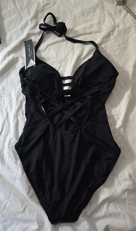 NWT La Blanca 4 Island Goddess Halter Mio 1PC Swimsuit Black 135612