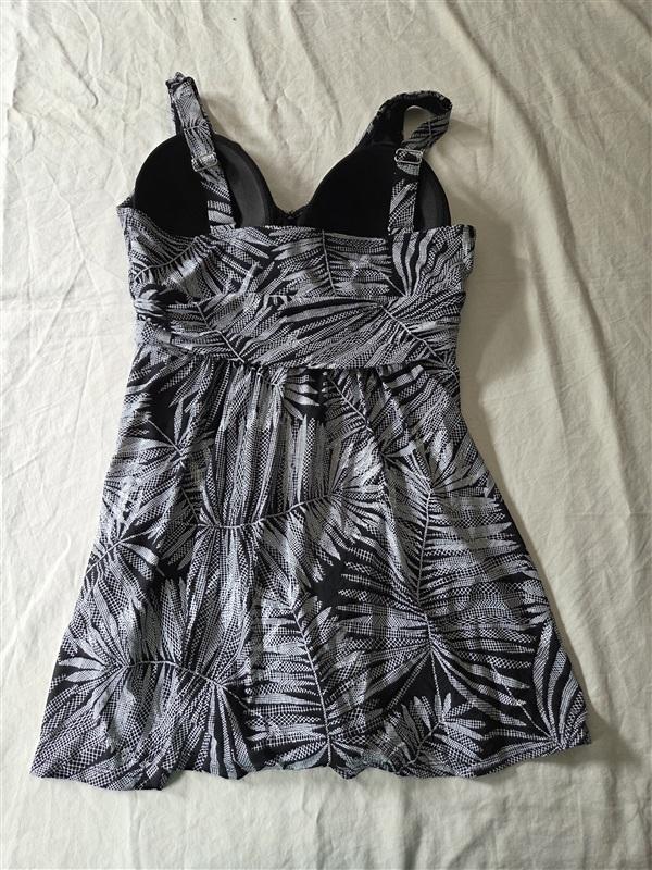 NWT Swimsuits for All 14 Sweetheart Leaf Tummy Control 1PC Dress 135617