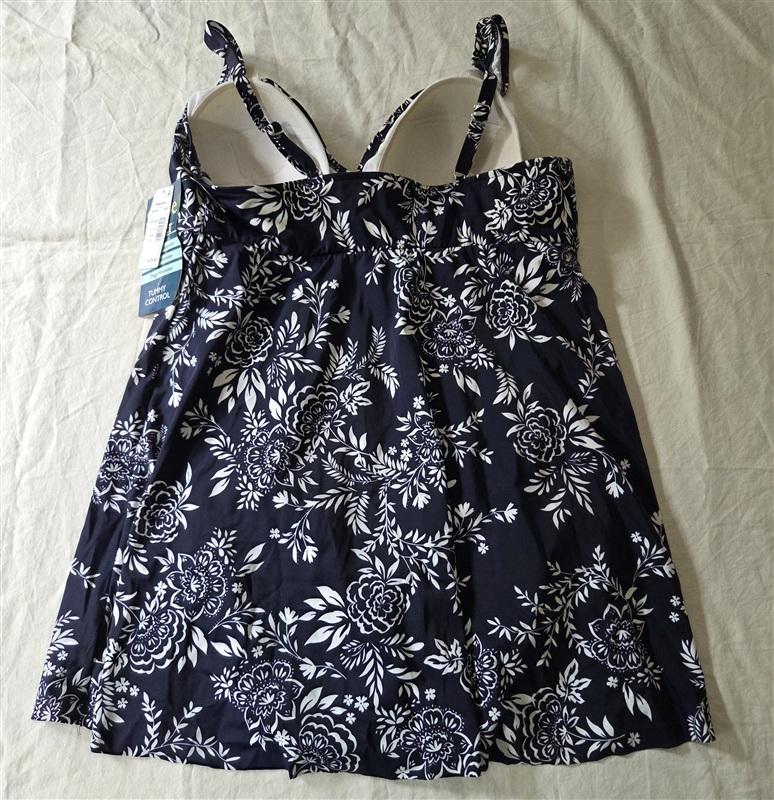 NWT Shape Solver 18W Beach Flyaway 1PC Blue White Floral Swimsuit 135622