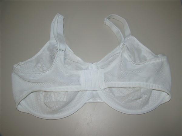 NWOT Wacoal 38DDD Visual Effects Minimizer Bra 857210 White 135626