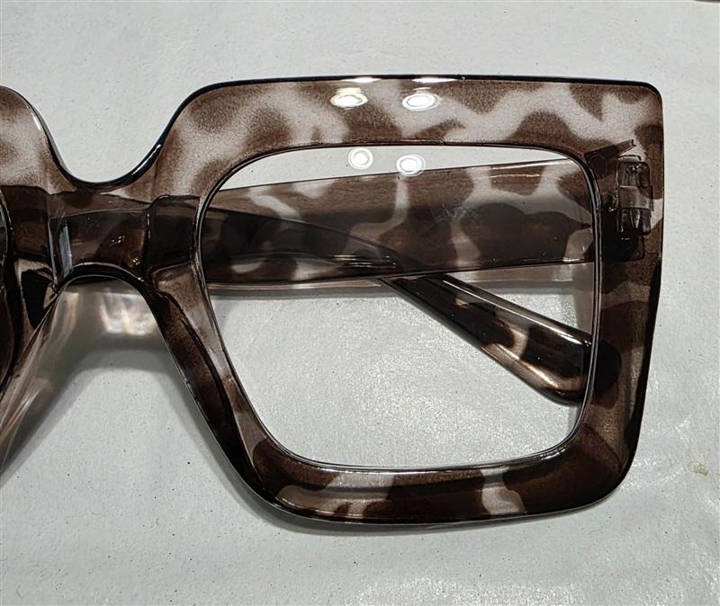 NWT EyeKepper 2.5 Square Cat Eye Animal Sheer Readers Reading Glasses 135639