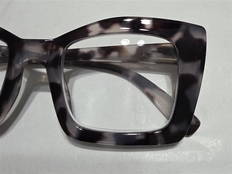 NWT EyeKepper 2.5 Square Cat Eye Black Tortoise Readers Reading Glasses 135665
