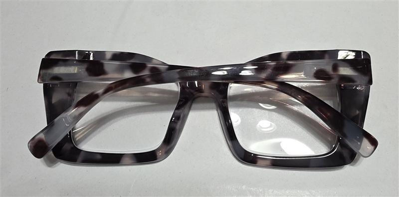 NWT EyeKepper 2.5 Square Cat Eye Black Tortoise Readers Reading Glasses 135665