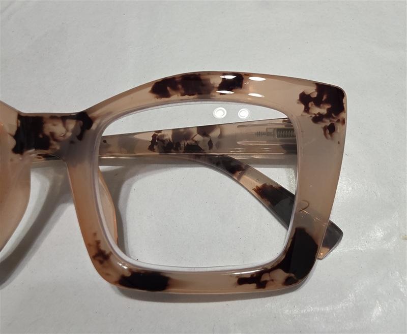 NWT EyeKepper 1.5 Square Cat Eye Pink Tortoise Readers Reading Glasses 135668