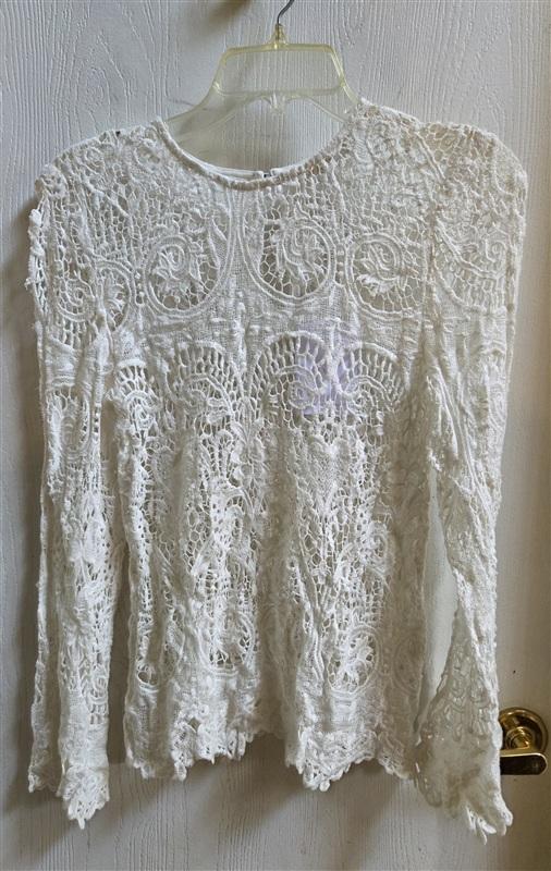 NWTD WAYF SMALL Lenox White Lace Long Sleeve Top 135674