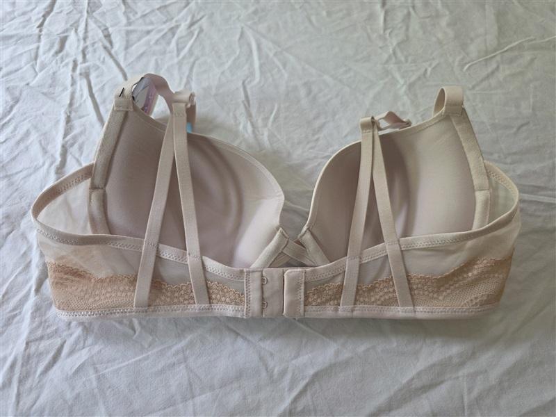 NWT Maidenform 32C Love Lift Satin Push-Up Bra DM9900 Beige 135677