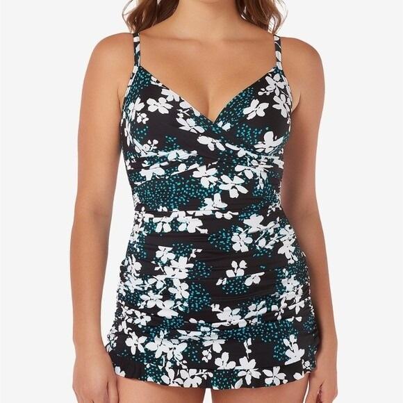 NWT Swim Solutions 8 Garden Confetti Underwire Tankini swim top 135692