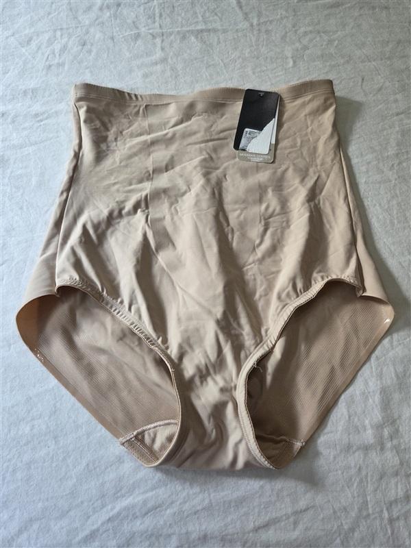 NWT TC Fine Intimates 2x Just Enough 4005 Hi-Waist Brief 135770