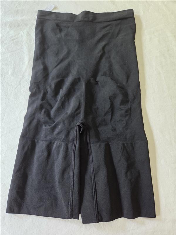 NWOT Spanx S OnCore High-Waisted Mid Thigh Shorts SS1915 Black 135781