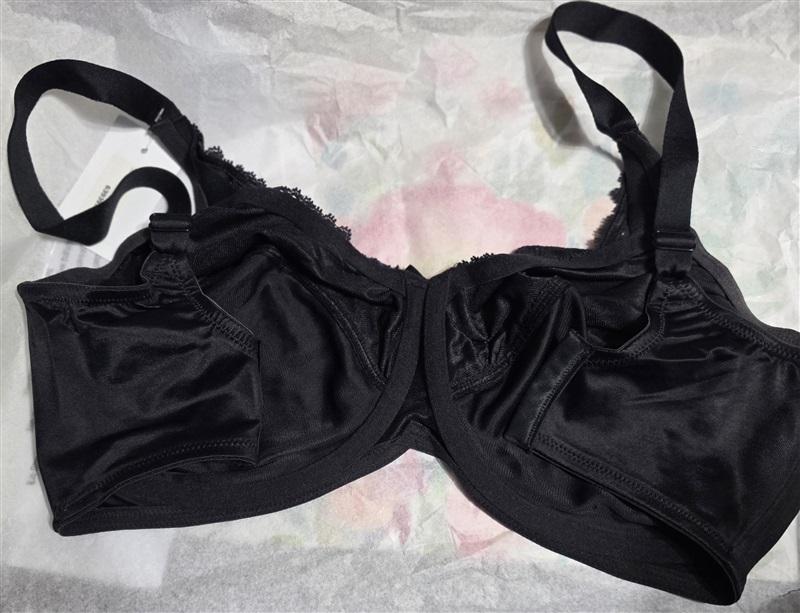 NWT Lilyette 38DDD Comfort Lace Underwire Minimizer Bra 0428 Black 135791