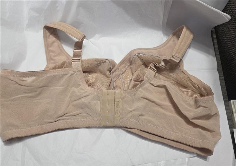 NWOT Glamorise 50B Magic Lift Moisture Control Bra 1064 Beige 135807