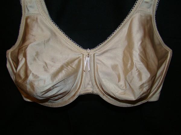 NWT Wacoal 42D Basic Beauty Full Figure Underwire Bra 855192 Beige 135813