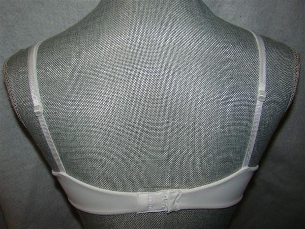 NWT Hanes 34A Platinum Invisible Look Wire-Free Bra HP07 White 135819