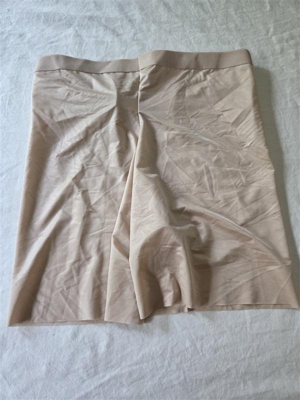 NWT SPANX Thinstincts 2.0 High-Waisted S Girl Shorts 10252R Beige 135825