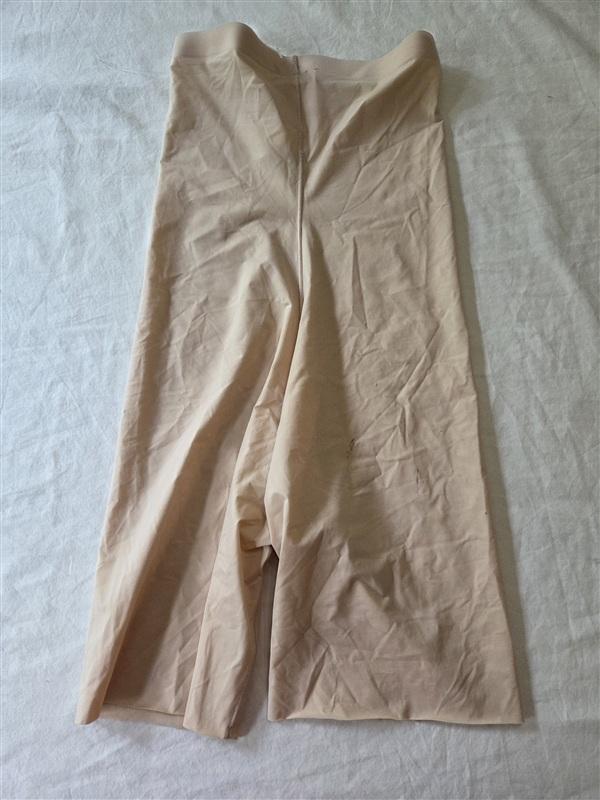NWOT Spanx S Thinstincts High-Waisted Mid-Thigh Short 10006R Beige 135828
