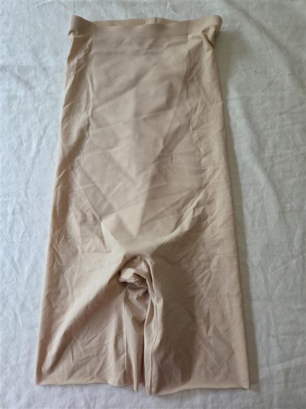 NWOT Spanx S Thinstincts High-Waisted Mid-Thigh Short 10006R Beige 135828