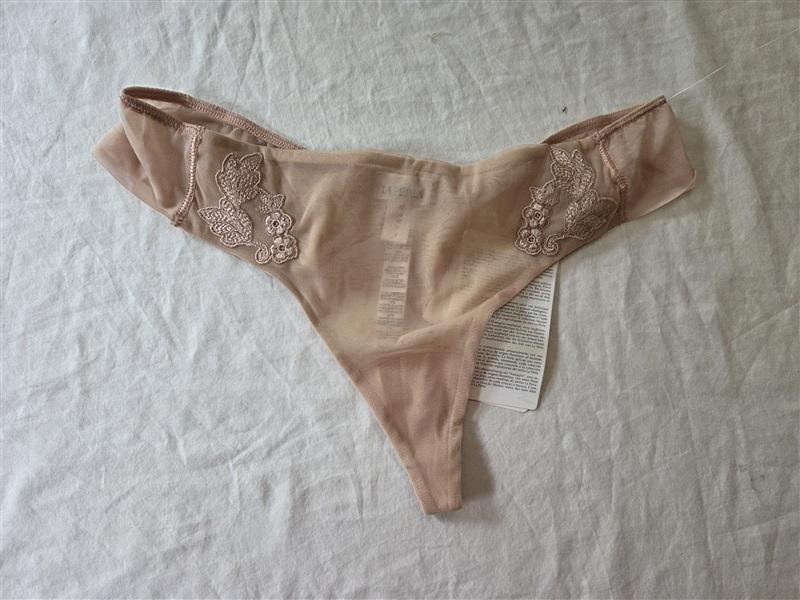 NWT LA PERLA M Maison Contouring Thong Beige Panty 135829