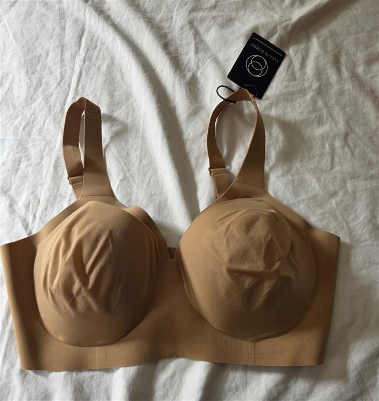 NWT Evelyn Bobbie LG The Starlette Plunge Beige Wirefree Bra 135875