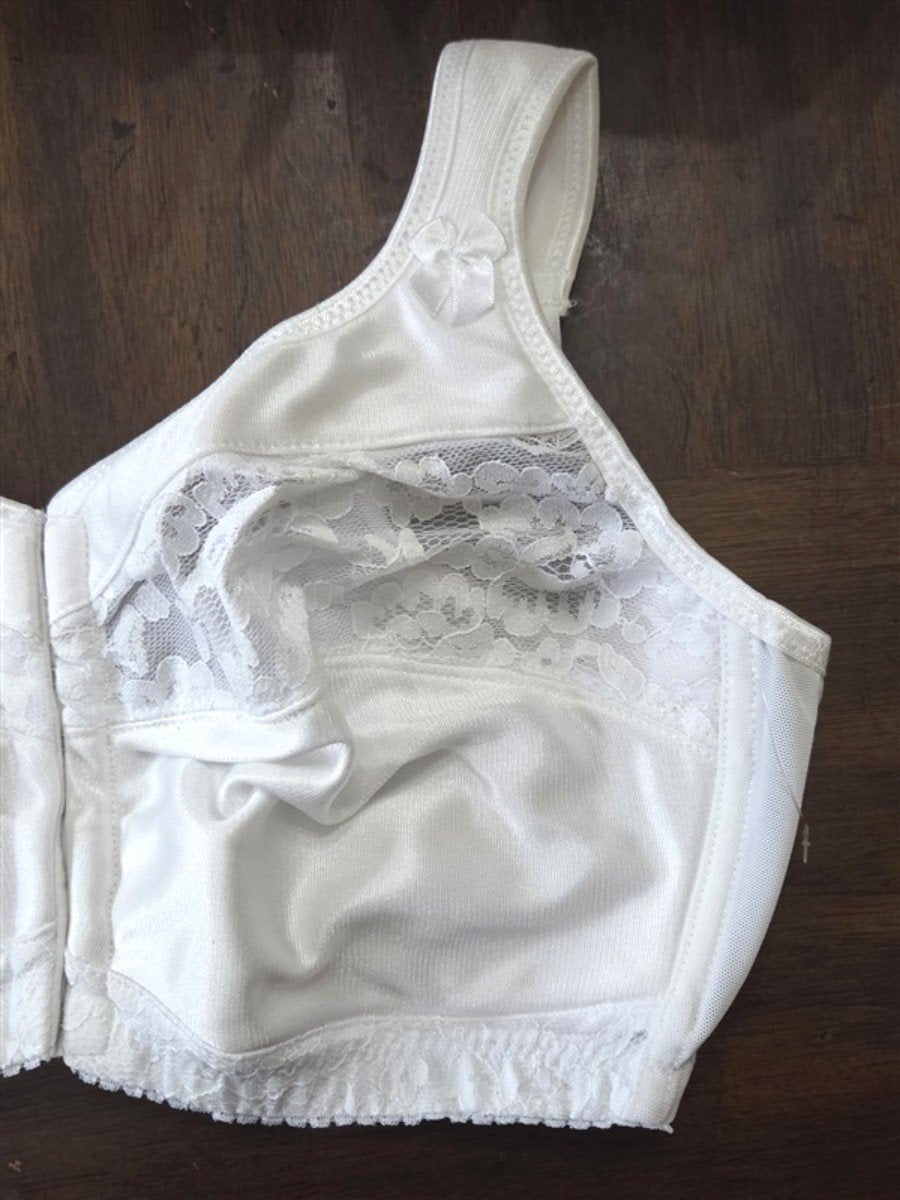 NWOT Comfort Choice 46G Soft Cup Lace Front Hook Bra Easy Enhancer White 135924