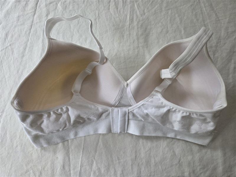 NWOT Hanes S CustomFlex Fit Fuller Coverage Wirefree Bra HU08 Polka Dot 135960
