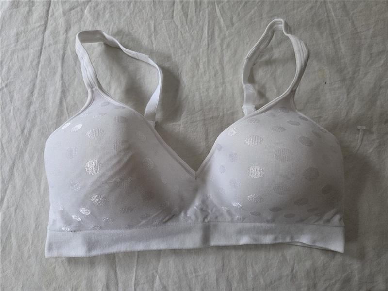 NWOT Hanes S CustomFlex Fit Fuller Coverage Wirefree Bra HU08 Polka Dot 135960