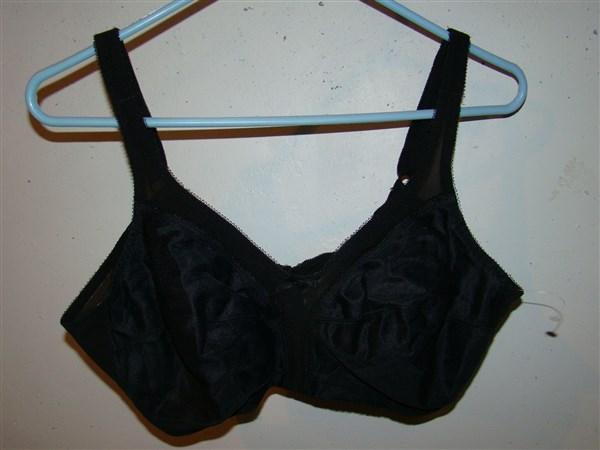 NWOT Carnival 42B Camisole Shoulder Soft Cup Bra 620 Black 135986