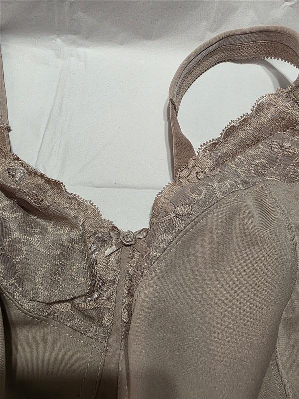 NWOT Glamorise 40F Rose Lace Full-Coverage Full-Figure Bra 1104 Taupe 135991