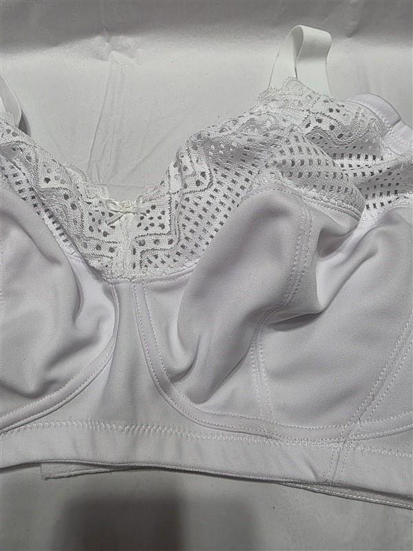 NWOT Glamorise 42C Comfort Lift Wireless Bra 1103 Bra White 136004
