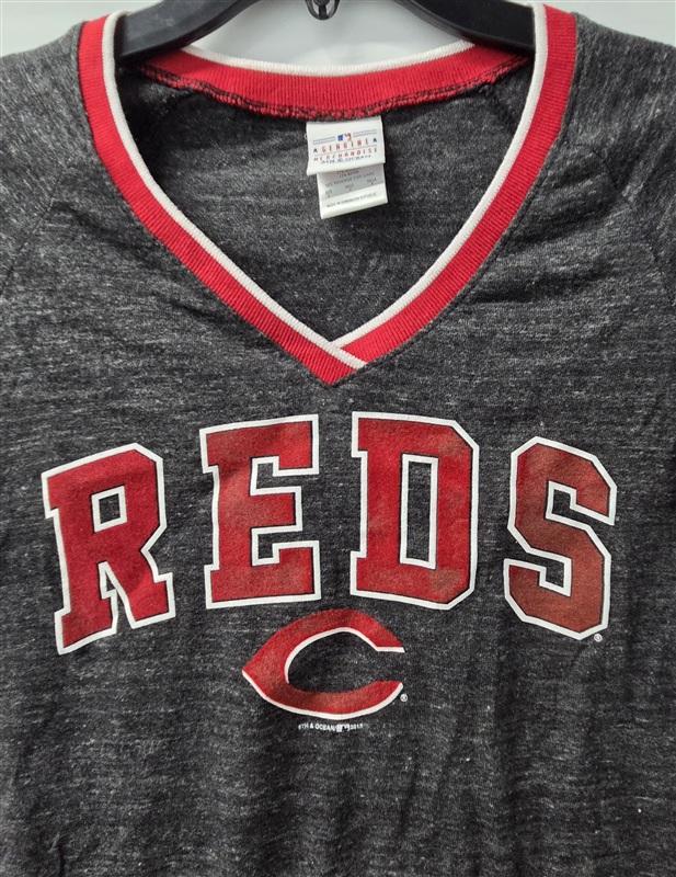 NWOT 5th & Ocean S Cincinnati Reds Women's V neck Baseball T Shirt 136053