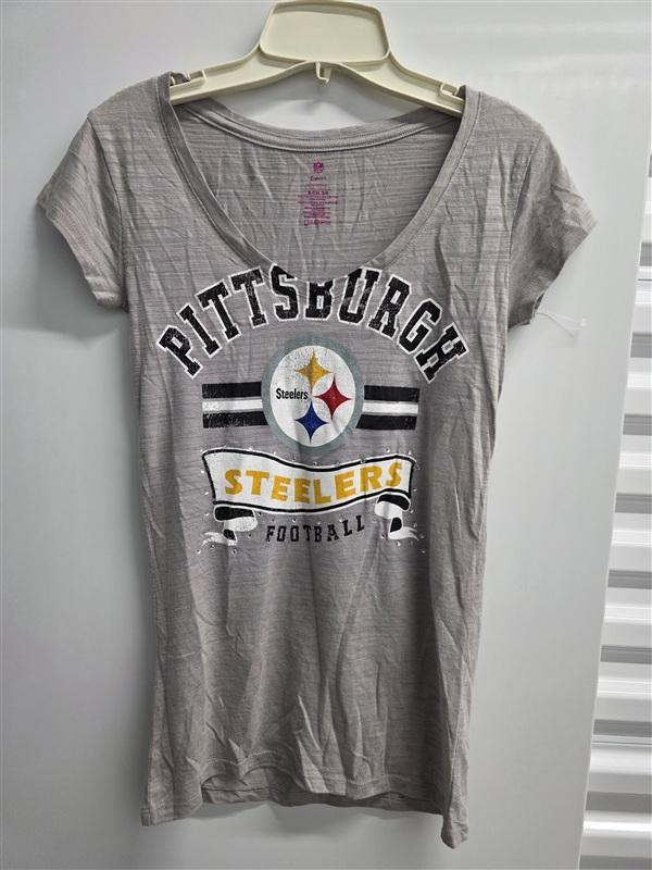 NWOT NFL Team S Juniors Pittsburg Steelers V Neck Rhinestone T Shirt 136061
