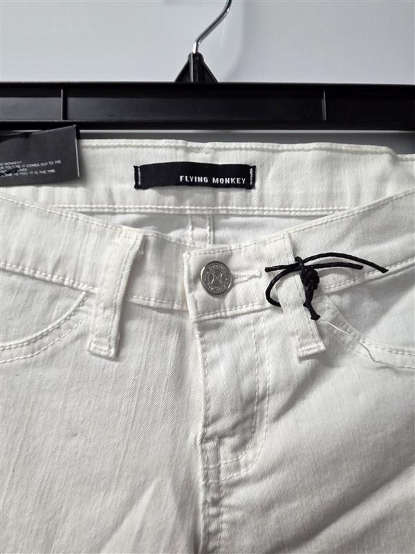 NWTD Flying Monkey 3 Skinny Leg 5 pocket White Jeans 136090