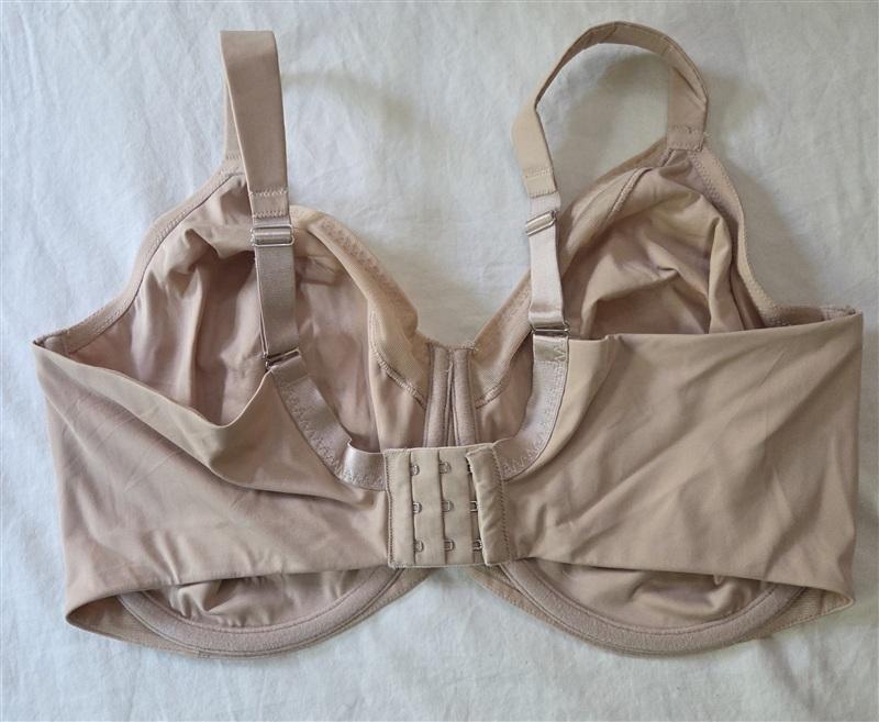 NWOT Triumph 40H True Shape Sensation Minimizing Bra Beige 136196