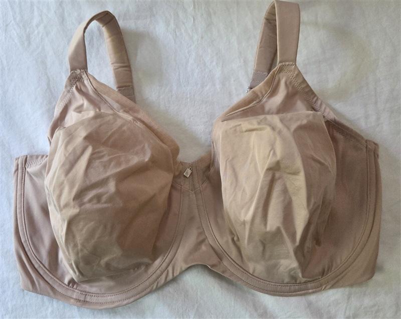 NWOT Triumph 40H True Shape Sensation Minimizing Bra Beige 136196