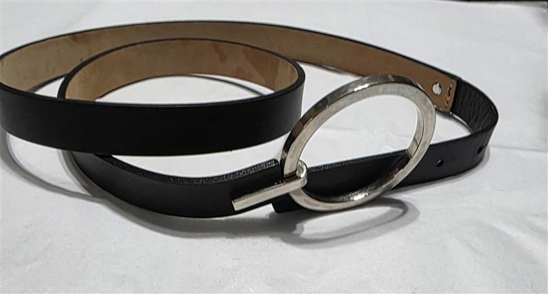 PO Talbots L Minimal O-Ring Buckle Belt Black Leather Italy 136200