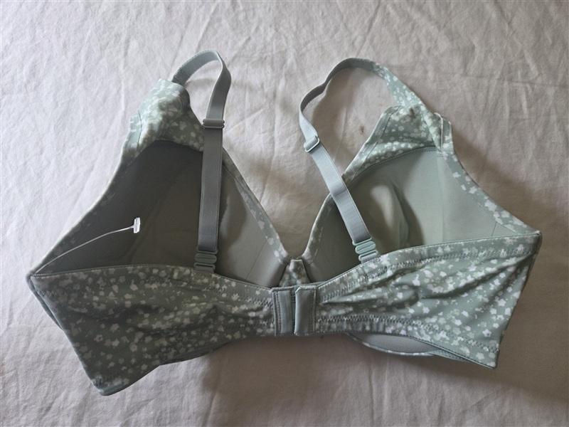 NWT Warners Bra 34D This is Not a Bra Underwire Contour Bra RA4411A Green 136220