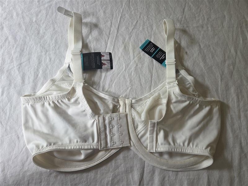 NWT Lilyette 36G Minimizer Ultimate Smoothing Underwire Bra LY0444 Ivory 136229