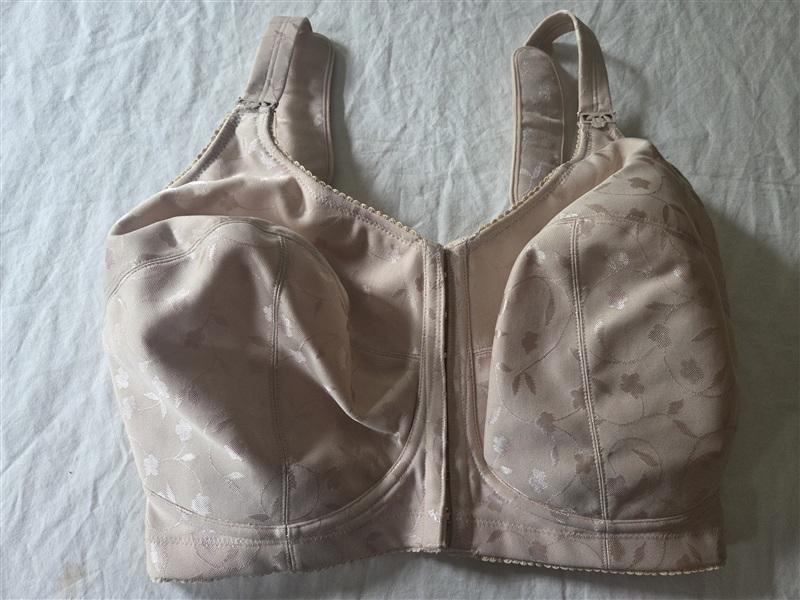 NWT Elila 36J Jacquard Front Close Soft Cup Bra 1515 Beige 136242