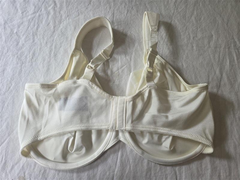 NWOT Bali 42DDD Live It Up Underwire Full Coverage Bra 3353 Ivory 136243