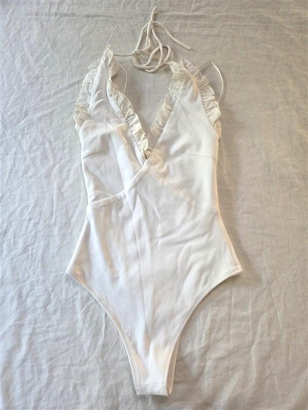 NWOT LUSH M Bodysuit Ivory Deep V Ruffle Front Ribbed Leotard 136253