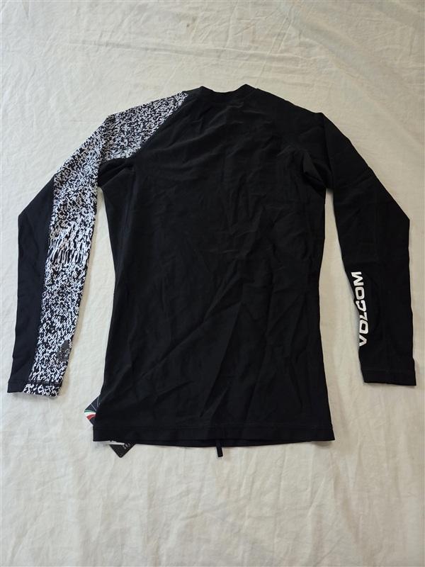 NWT Volcom S Rash Guard Long Sleeve Swim Top Black +50 136276
