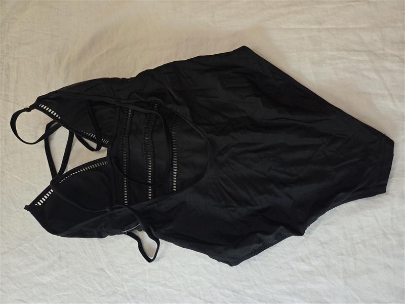NWOT Bar III M Cut Out Halter One-Piece Swimsuit Black 136283