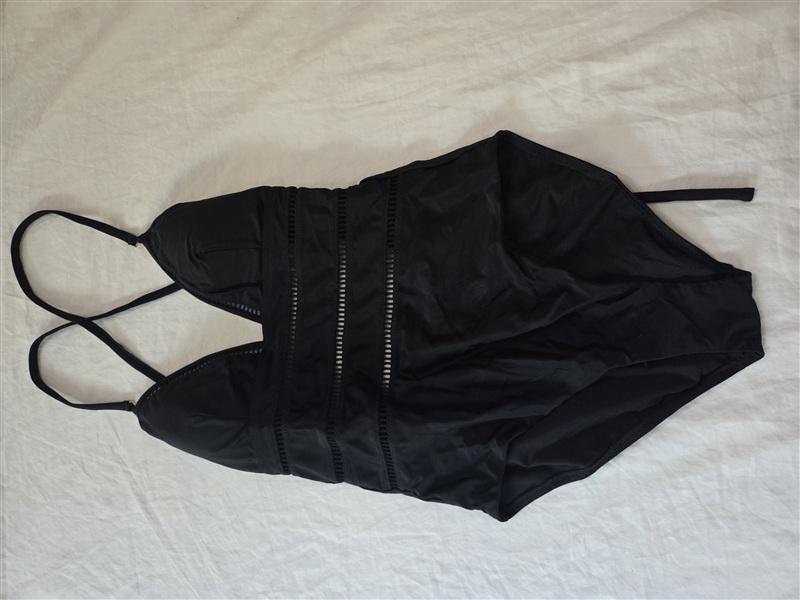 NWOT Bar III M Cut Out Halter One-Piece Swimsuit Black 136283