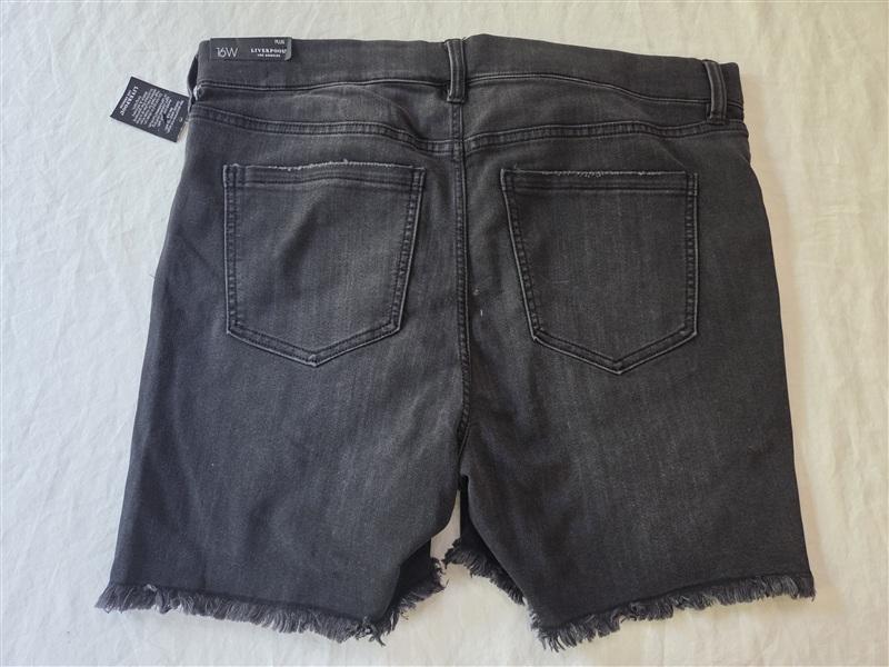 NWT Liverpool 16W Gia Glider Pull ON Charcoal Jean Shorts 136321