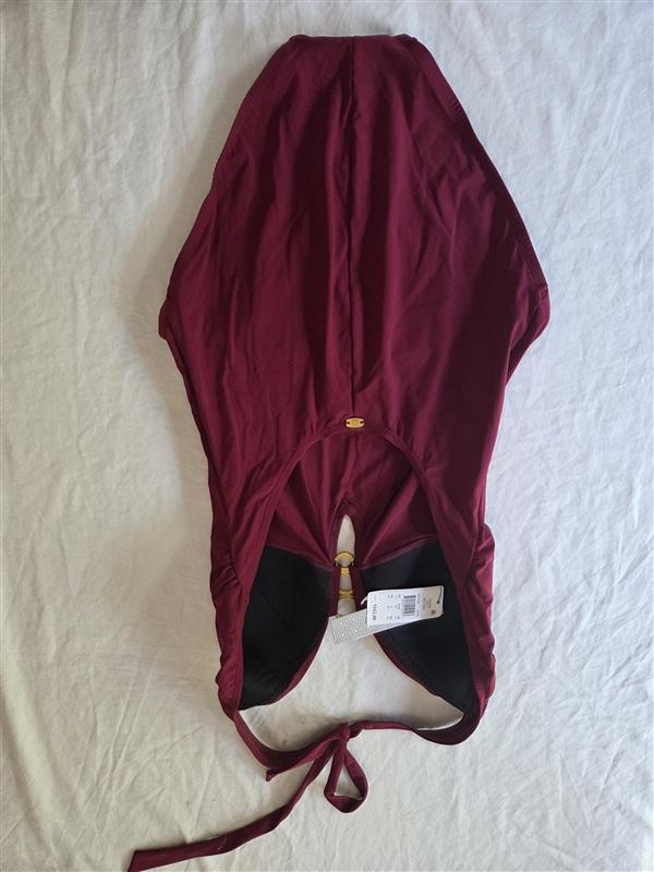 NWT Miracle Suit Amoressa 14 Ring Me Up Bella Red 1PC Swimsuit 136329