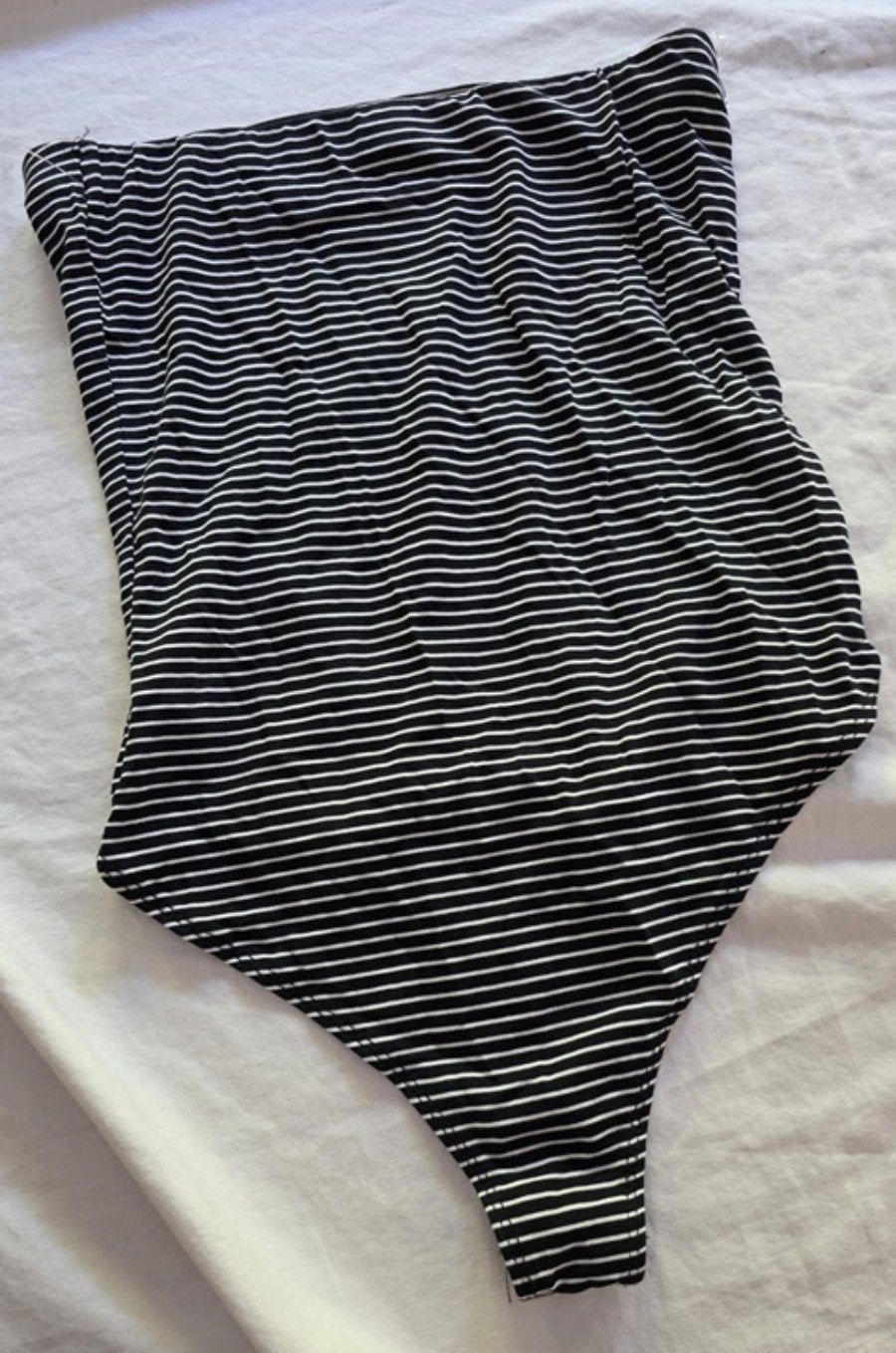 NWOT Fashion Nova Black White Stripe Bandeau Strapless Bodysuit 136346