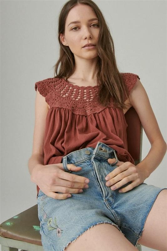 NWT Lucky M Crochet Yoke Short Sleeve Top Blouse Brown 136363