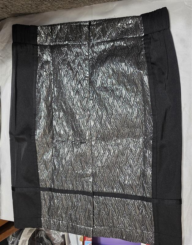 NWT Lucy Paris M Silver Metallic & Black Elegant Mini Skirt 136452