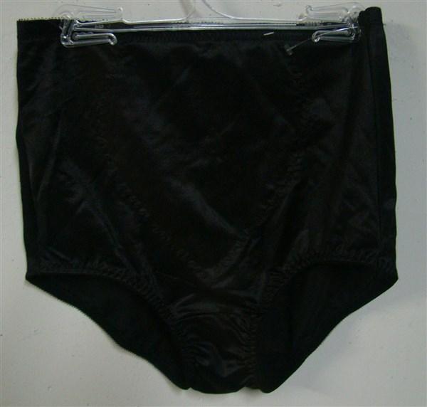 NWOT Bali Shapewear 8710 Large Black Tummy Panel Moderate Control Brief 136474