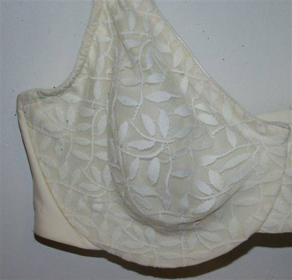 NWT Olga Bra 42D Sheer Leaves Lace Full-Figure Minimizer 35519 White 136482